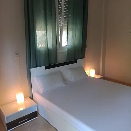 別荘 Bright New Garden *