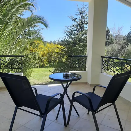 Bright New Garden Holiday home Hanioti